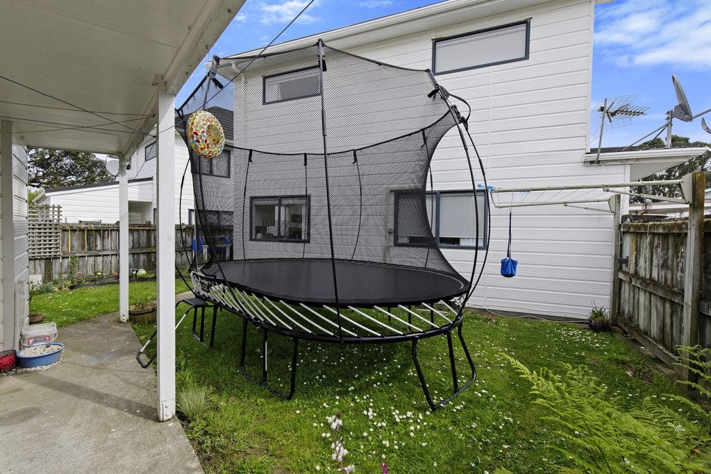 4/24 Mason Street, Moera, Lower Hutt - Carousel 17