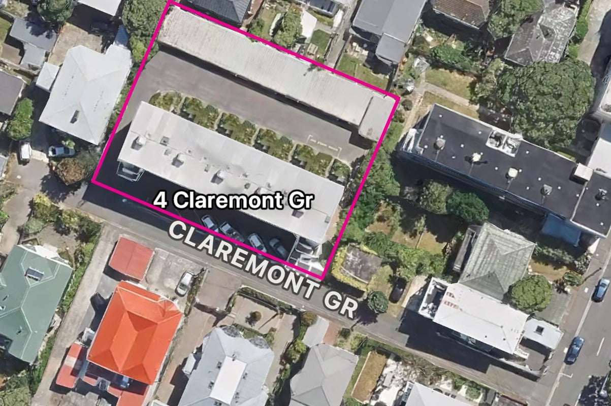 11/4 Claremont Grove, Mount Victoria, Wellington - Carousel 15