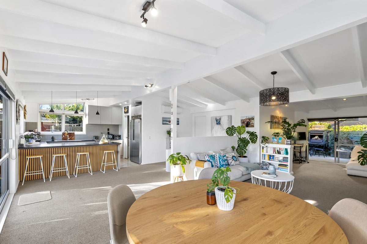 52 The Circle, Manly, Whangaparaoa - Carousel 2