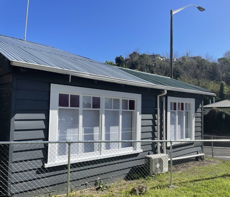 80 Shakespeare Road, Bluff Hill, Napier - Carousel 12