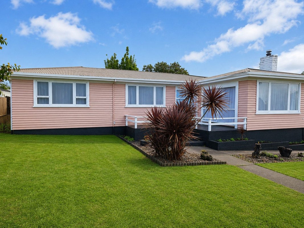 8 Tui Street, Kaikohe, Kaikohe - Carousel 1