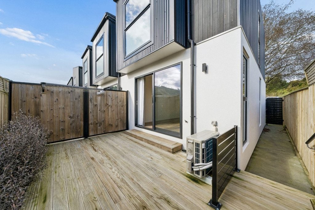 9/63 Hyde Street, Wainuiomata, Lower Hutt - Carousel 1