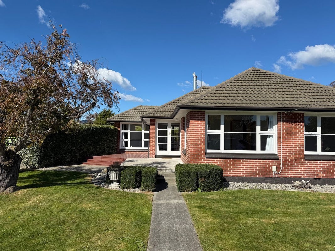 10 Renwick Place, Hillmorton, Christchurch - Carousel 1