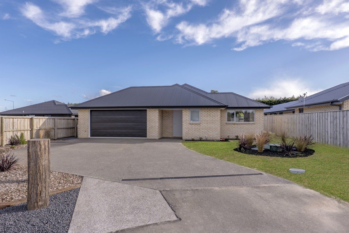 18 Cherry Avenue, Darfield, Darfield - Carousel 21