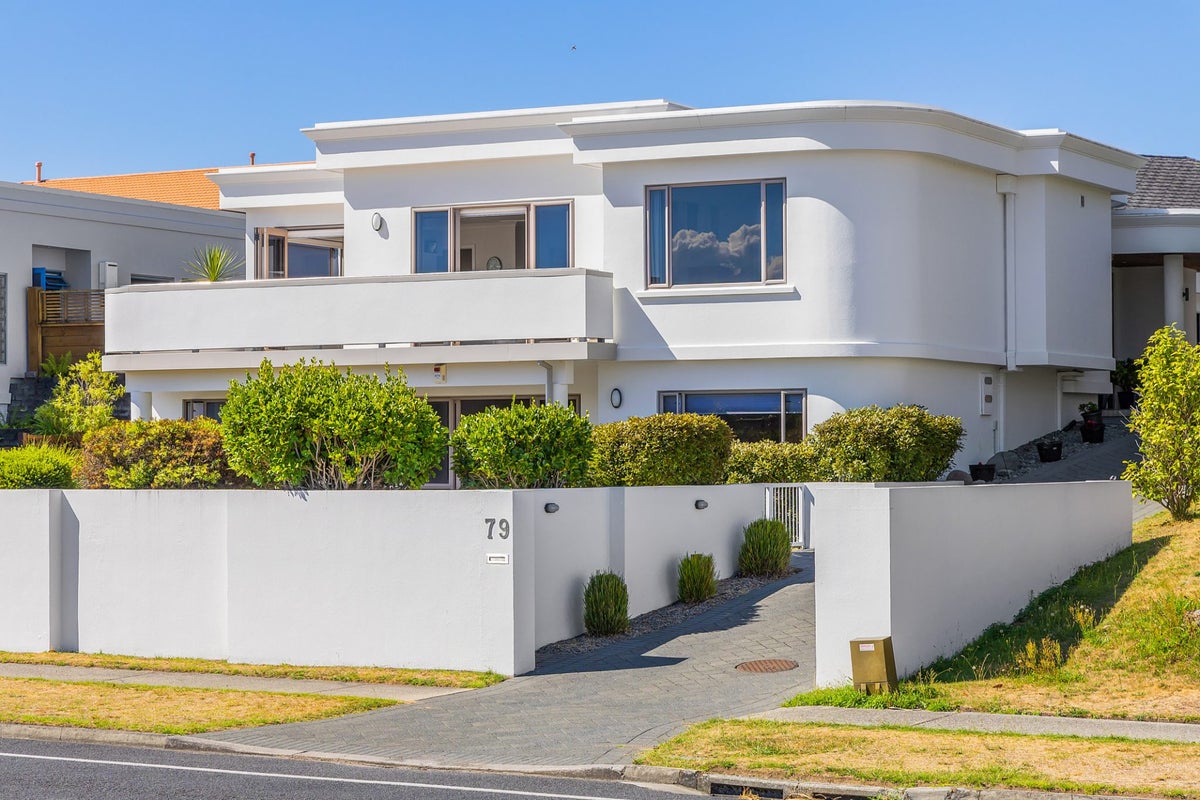 79 Arrowsmith Avenue, Waipahihi, Taupo - Carousel 2