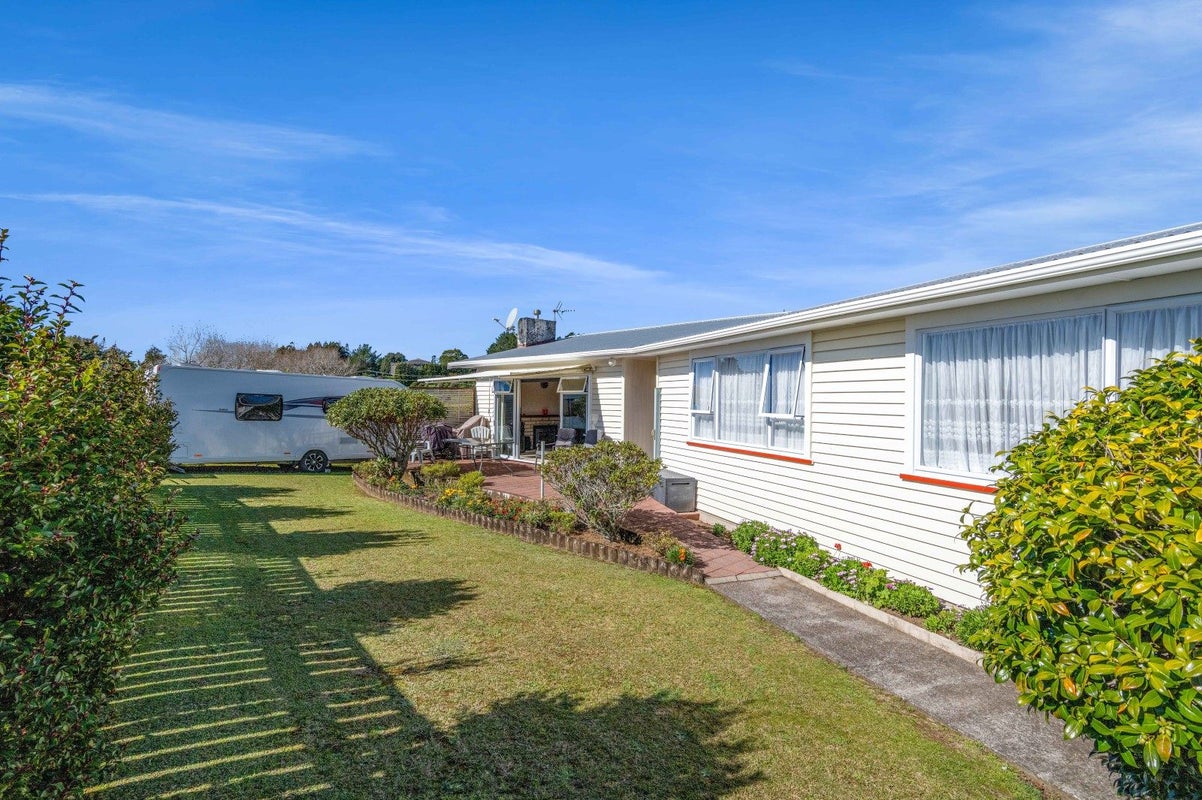 558 Mangorei Road, Mangorei, New Plymouth - Carousel 1