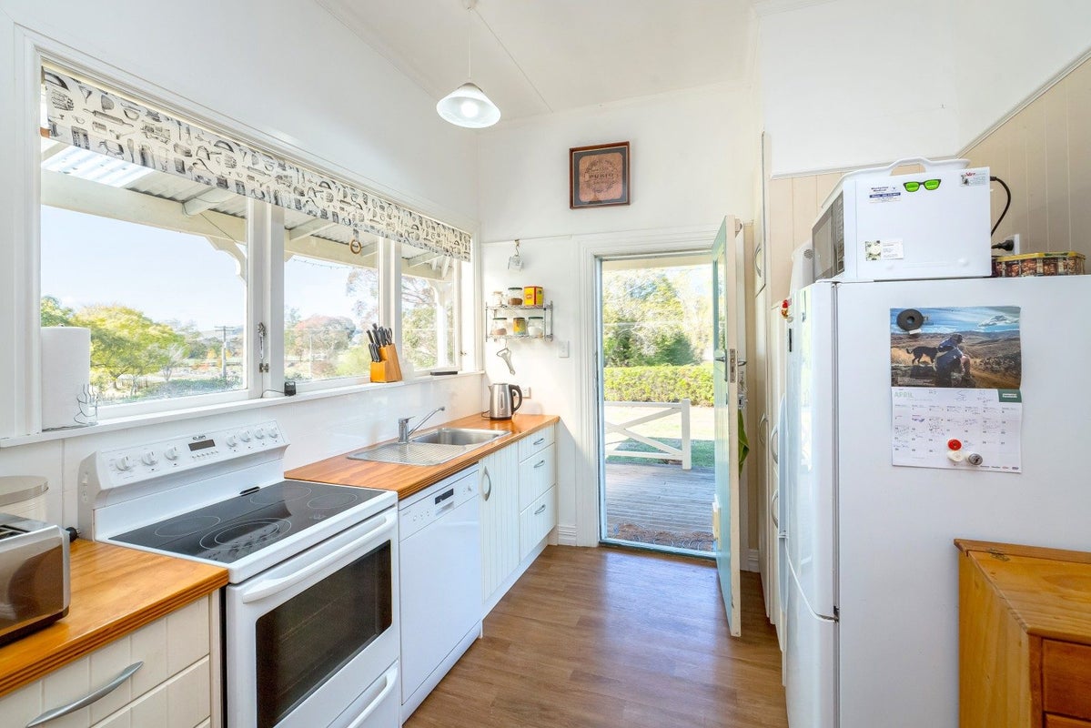 205 Caveland Road, Masterton - Carousel 2