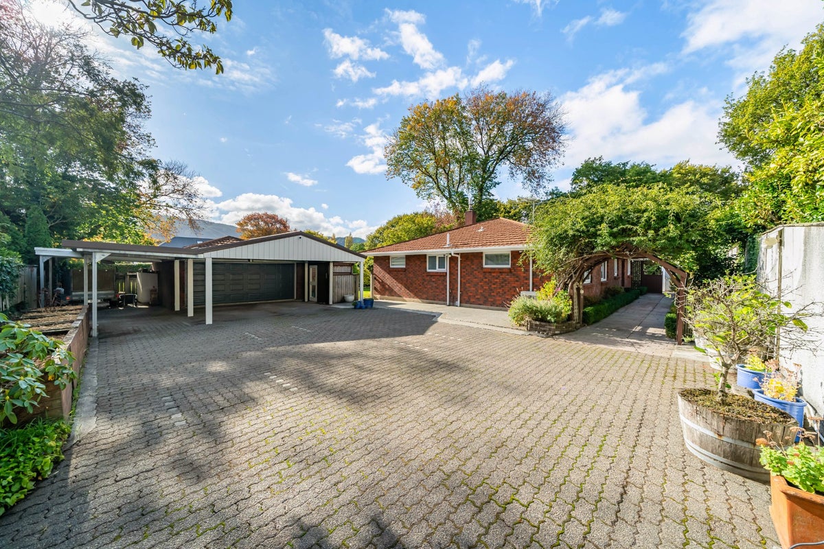 333 Fergusson Drive, Heretaunga, Upper Hutt - Carousel 2