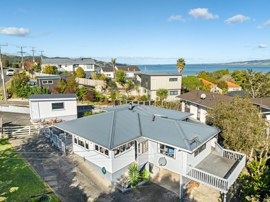 7 Handley Place, Onerahi, Whangarei - Carousel 1