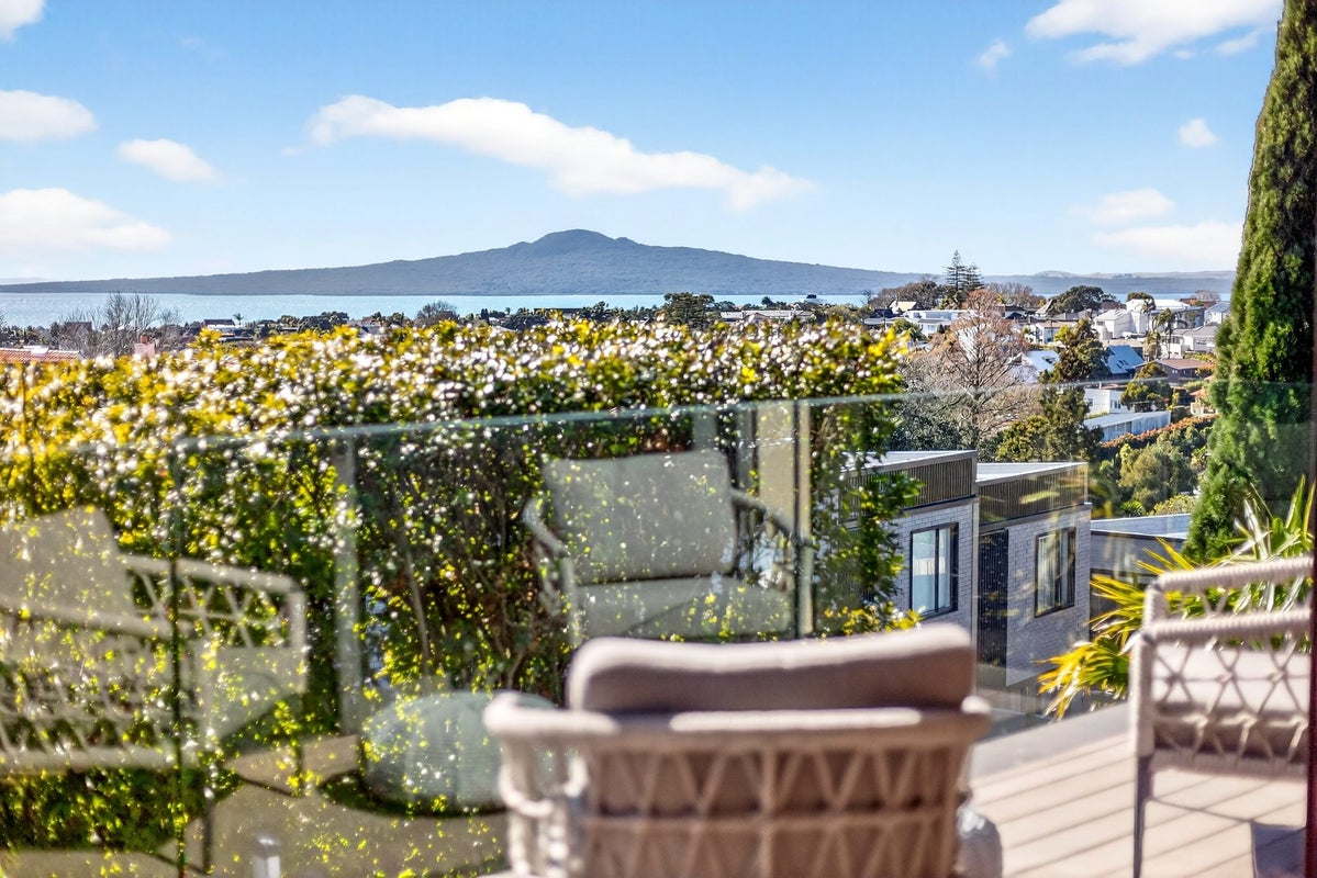 36 Dudley Road, Mission Bay, Auckland - Carousel 2