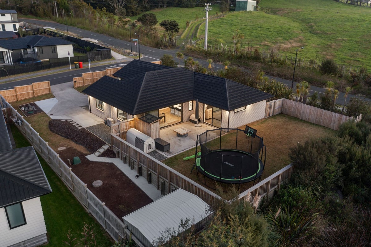 1 Pukemarino Road, Waimauku, Waimauku - Carousel 2