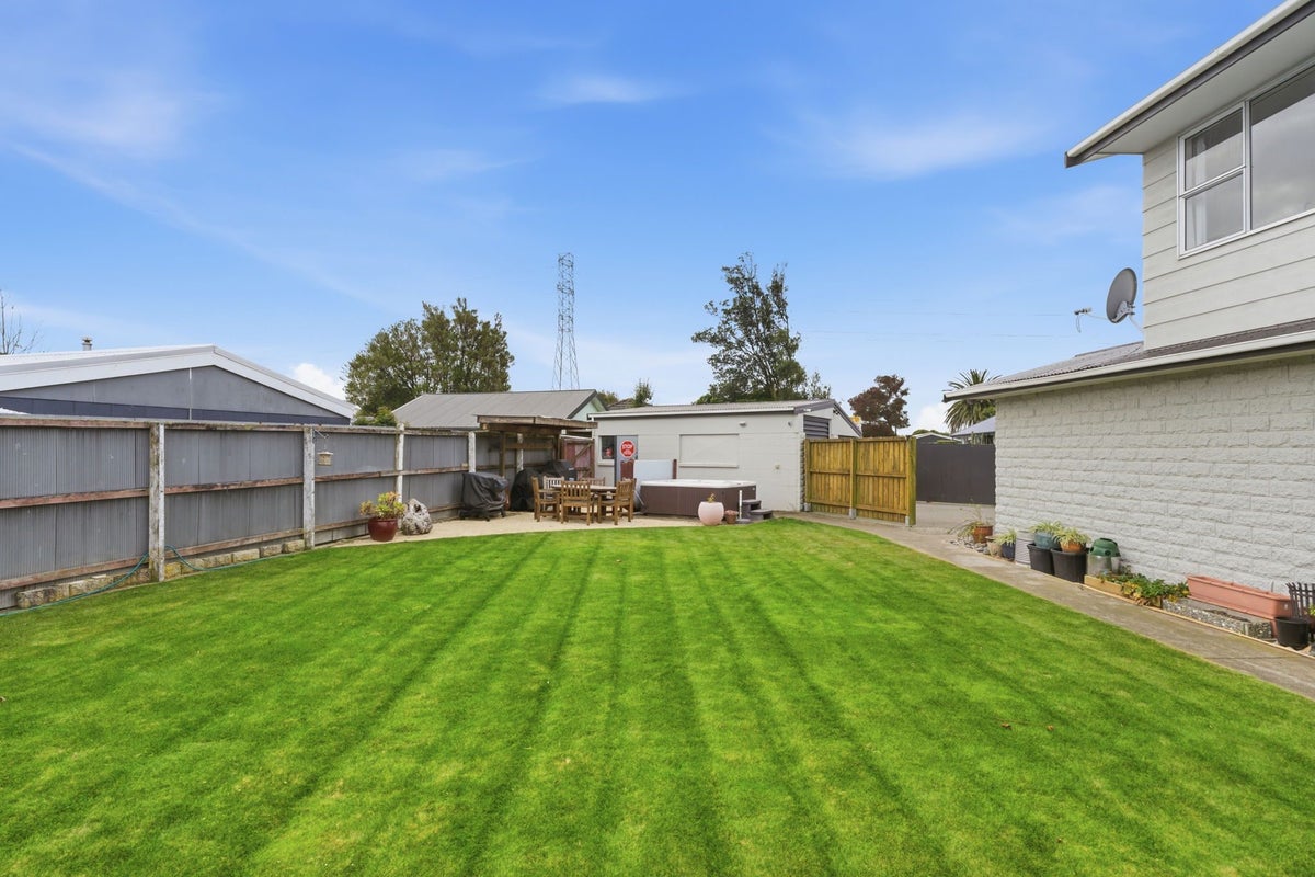 16 Pethig Place, Halswell, Christchurch - Carousel 2