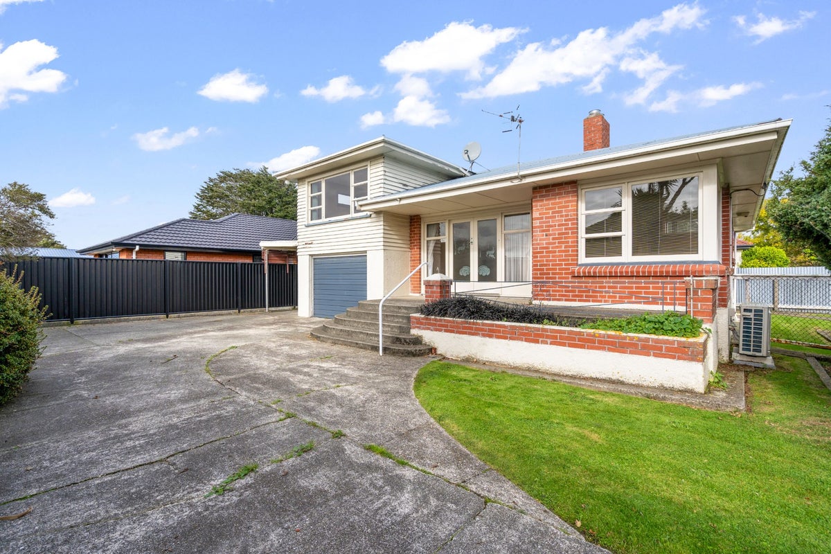 29 Abbot Street, Waverley, Invercargill - Carousel 1