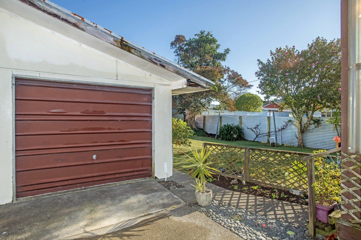 4A Argyll Street, Mangapapa, Gisborne - Carousel 17