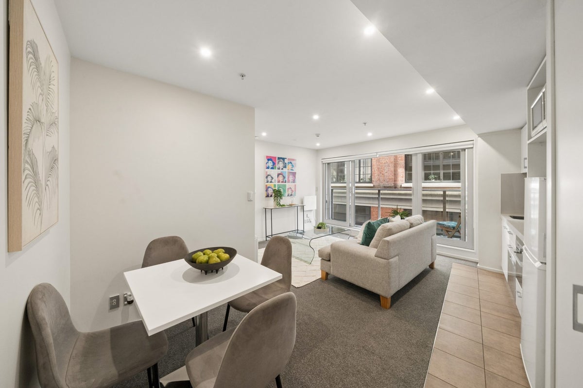 121/74 Taranaki Street, Te Aro, Wellington - Carousel 2