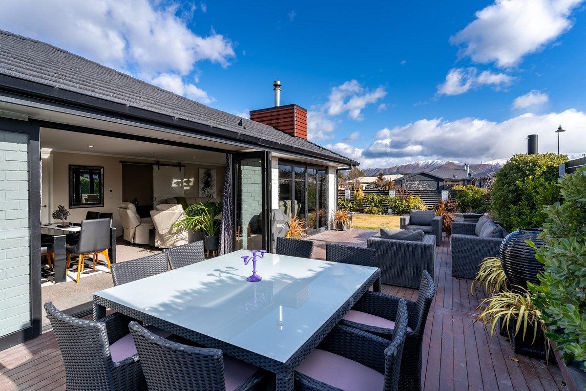 11 Lakeland Avenue, Twizel - Carousel 1