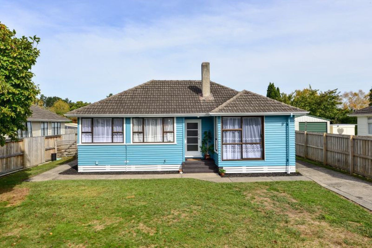 40 Montgomery Crescent, Bader, Hamilton - Carousel 3