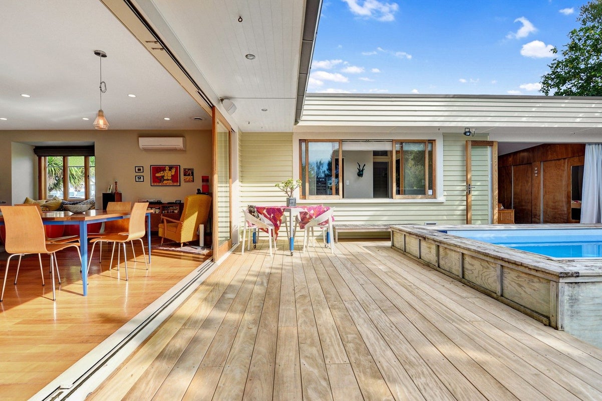 7 Myrtle Street, Hamilton East, Hamilton - Carousel 1