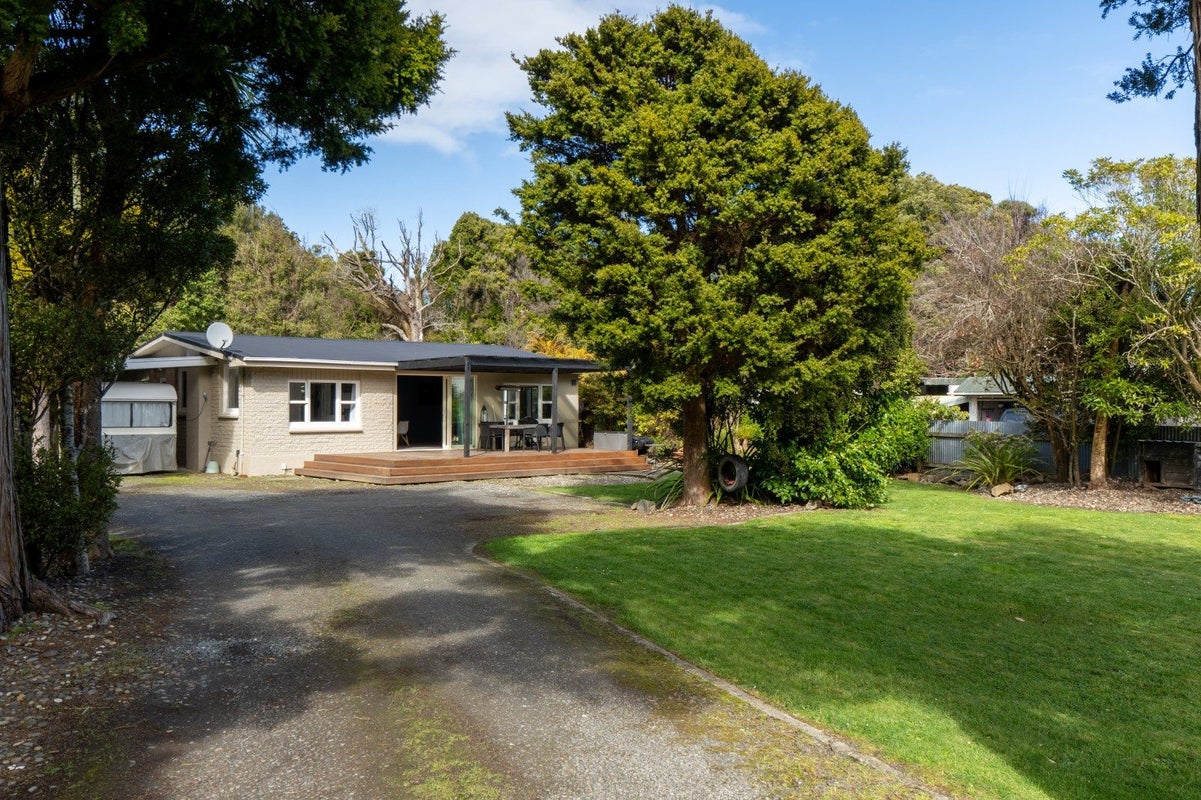 7 Rakiura Parade, Otatara - Carousel 25