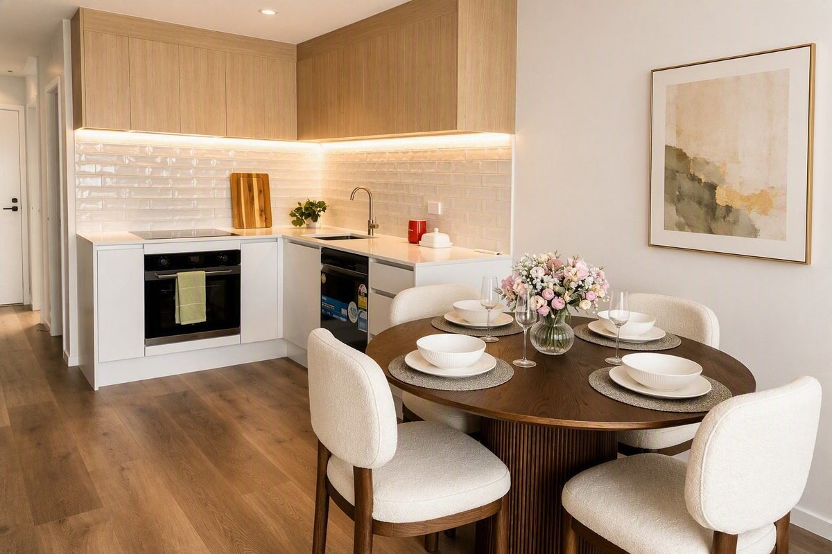 8/4 Limestone Drive, Hobsonville, Auckland - Carousel 2