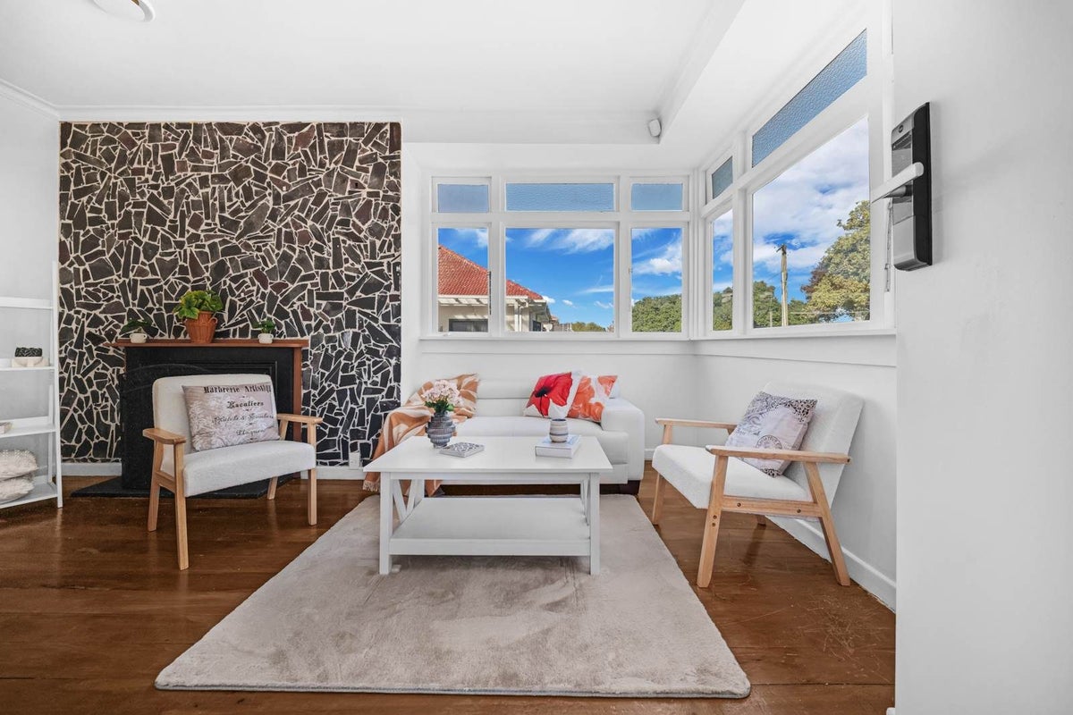 1/25 Bledisloe Street, Papatoetoe, Auckland - Carousel 1