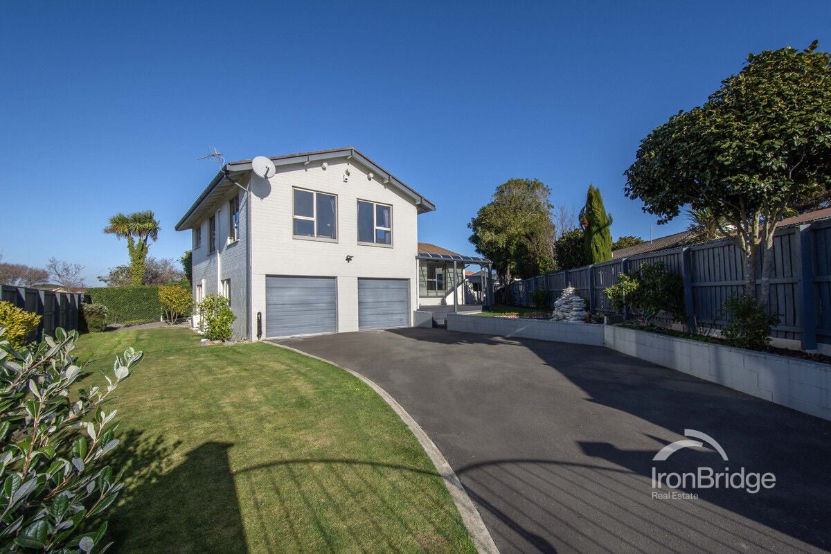 25 Delaware Crescent, Russley, Christchurch - Carousel 1