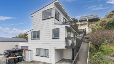17 Lees Street, Dunedin Central, Dunedin - Carousel 1