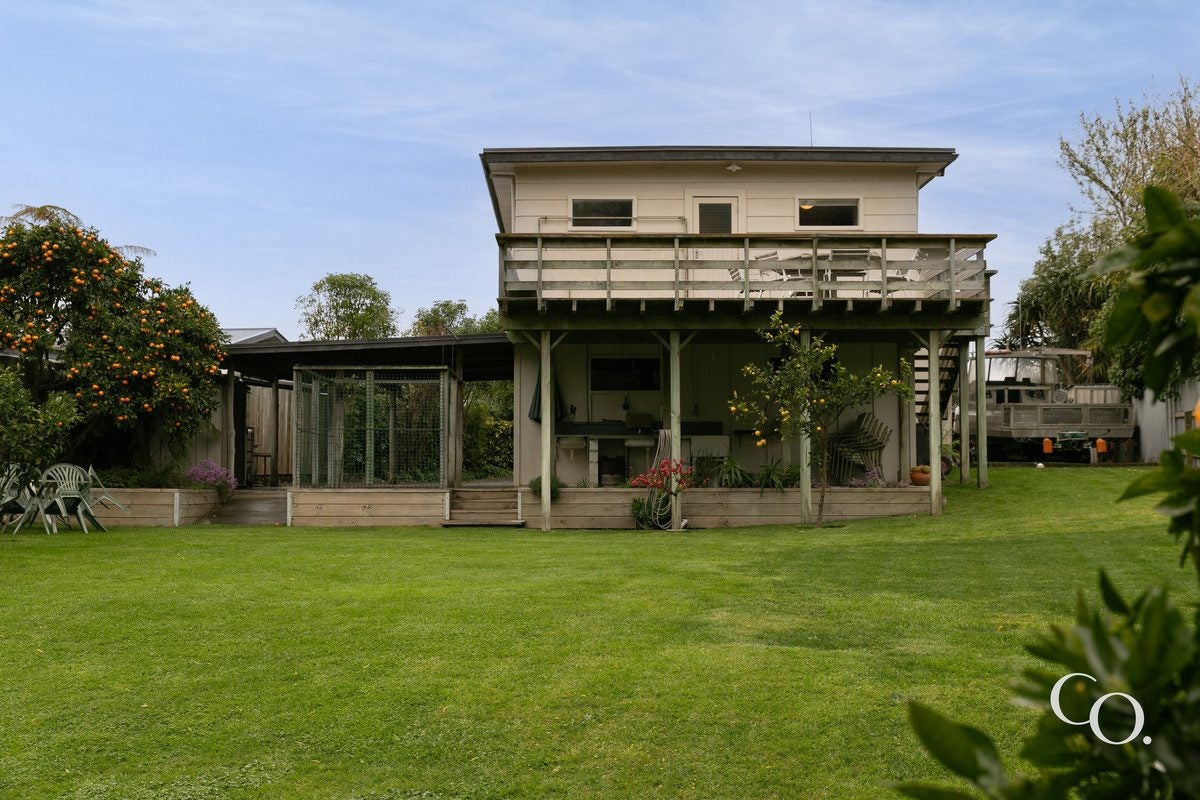 19 Gillies Crescent, Waimarama, Havelock North - Carousel 30