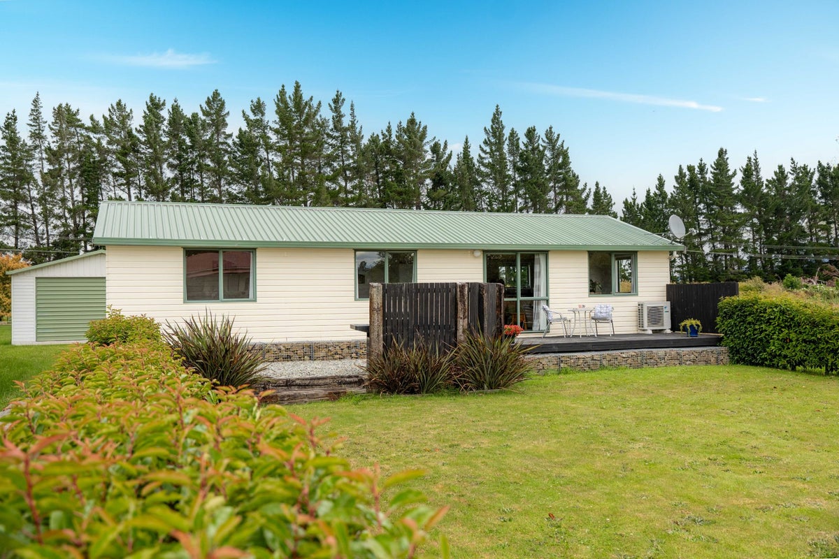 2 Avon Street, Lumsden, Lumsden - Carousel 1