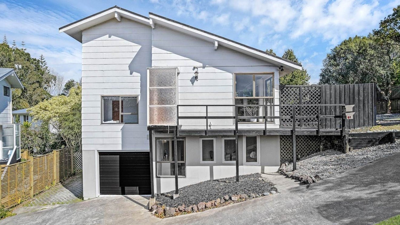 1/10 Heather Place, Sunnynook, Auckland - Carousel 1
