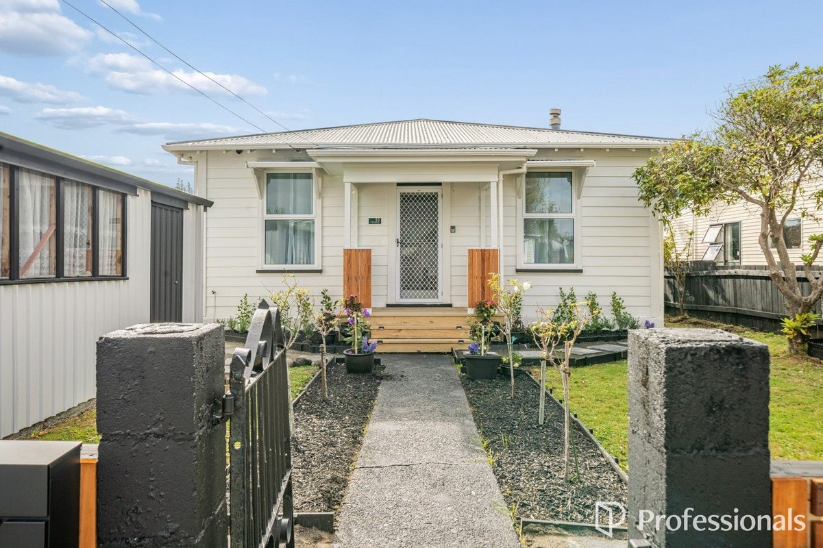 53 York Street, Moera, Lower Hutt - Carousel 1