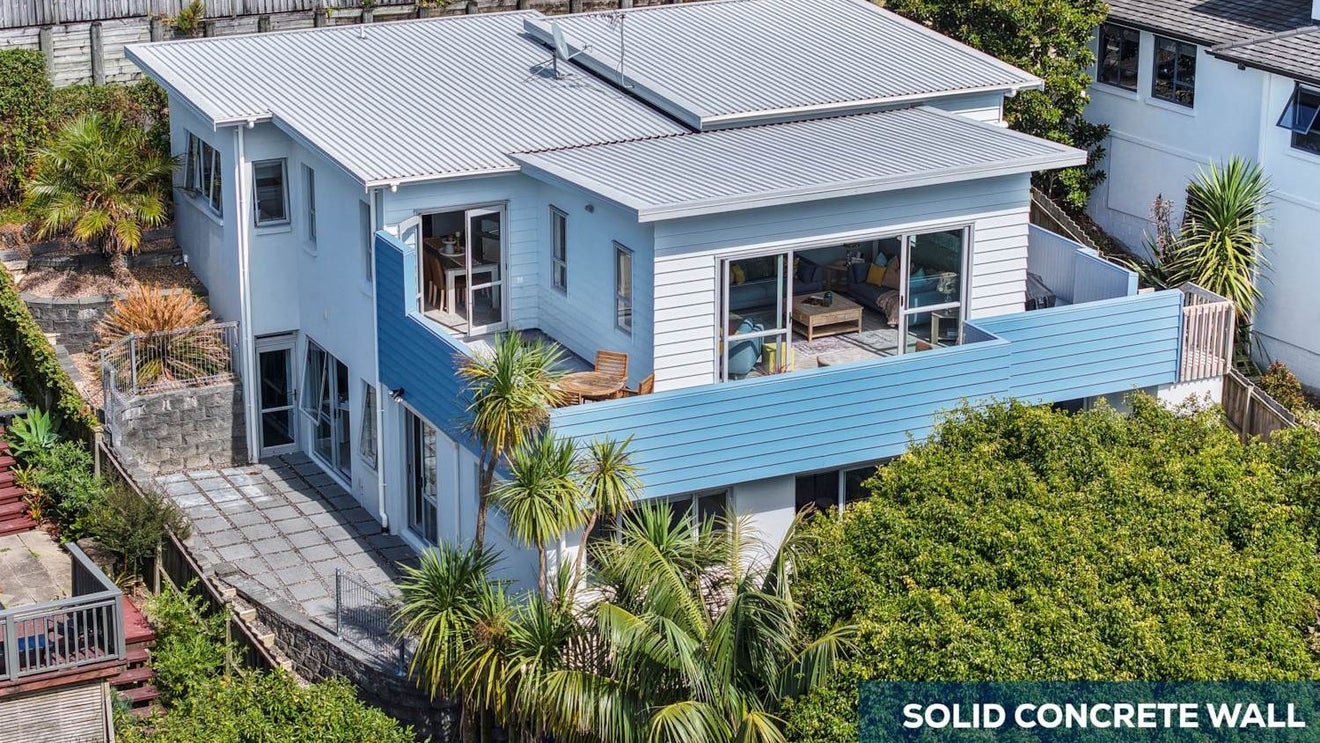 589D East Coast Road, Browns Bay, Auckland - Carousel 1