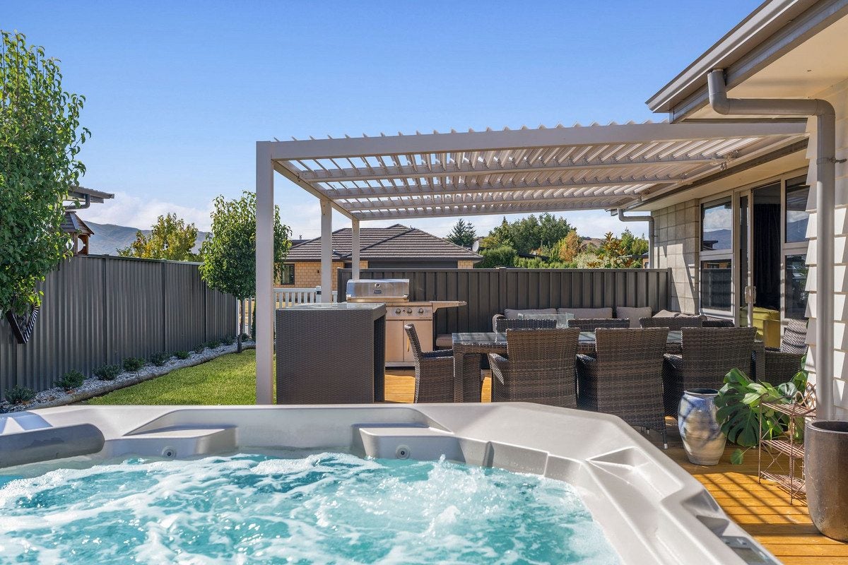 18 Finch Street, Albert Town, Wanaka - Carousel 1