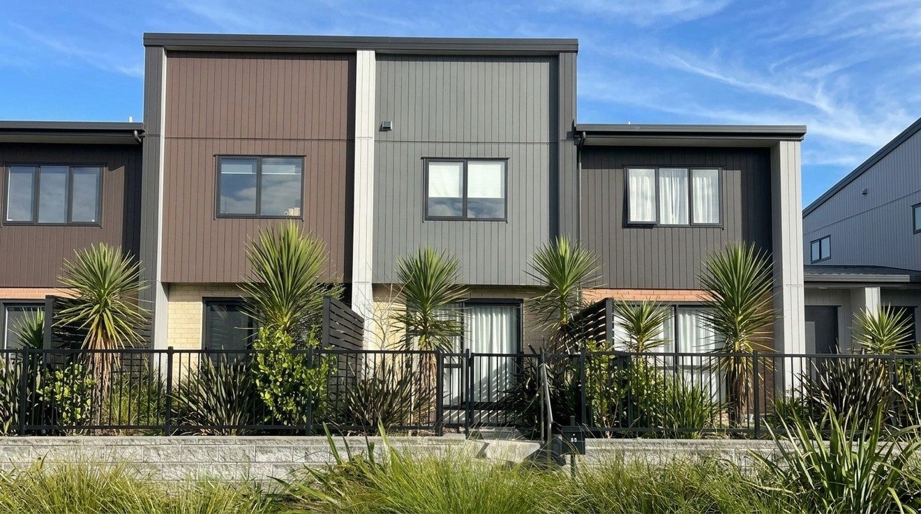 33 Selo Street, Glen Eden, Auckland - Carousel 2