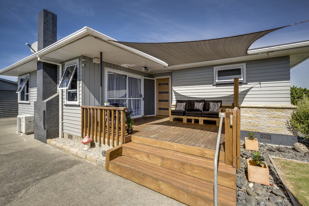 69 Clarence Cox Crescent, Pirimai, Napier - Carousel 1