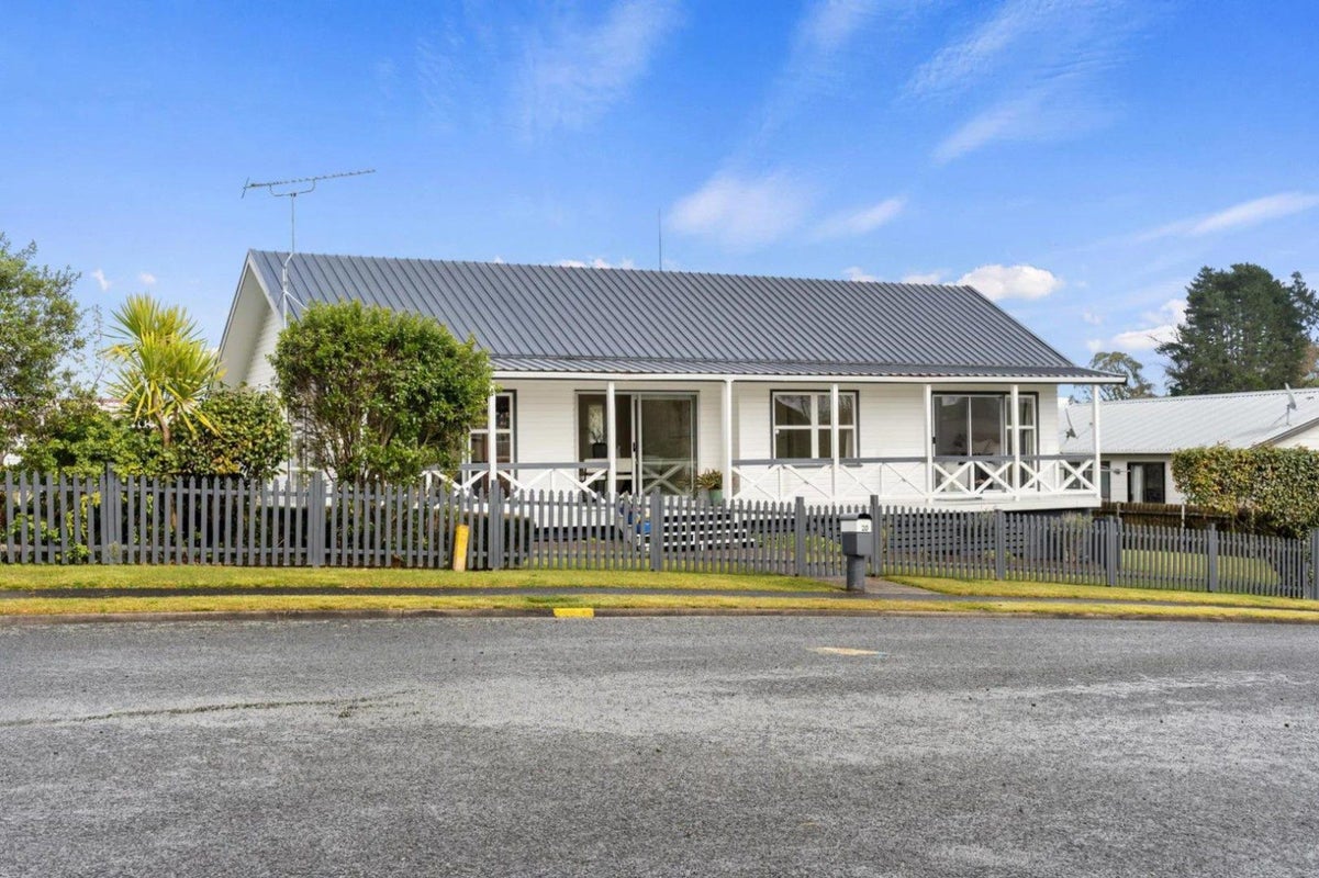 20 Mountbatten Drive, Putaruru - Carousel 1