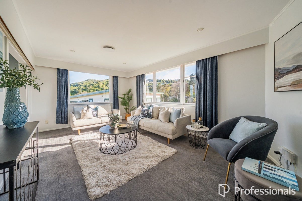 5 Holly Grove, Maungaraki, Lower Hutt - Carousel 2