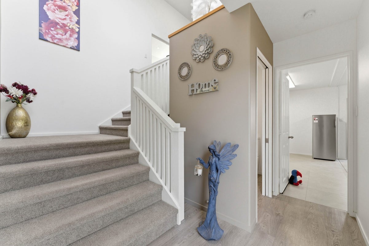 32 Byblos Place, The Gardens, Auckland - Carousel 2