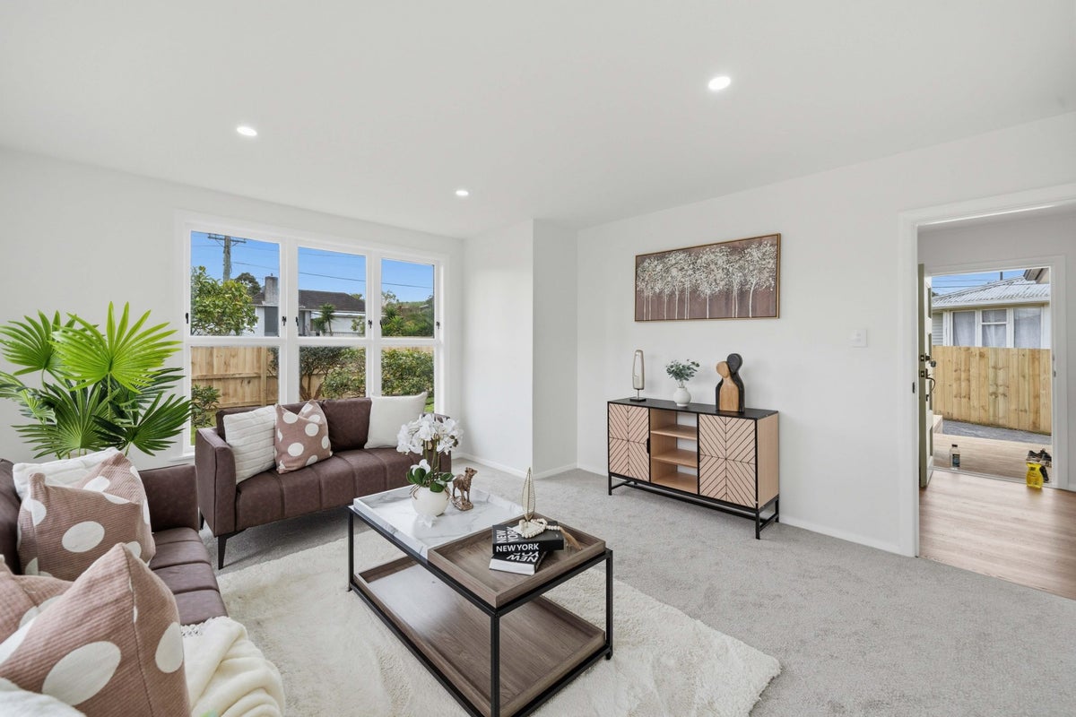 7 Kudu Road, Otara, Auckland - Carousel 1