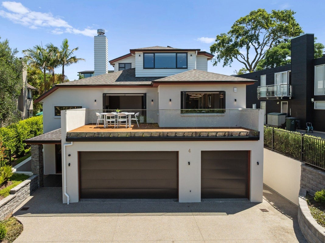 4 Glenoaks Rise, Mellons Bay, Auckland - Carousel 1