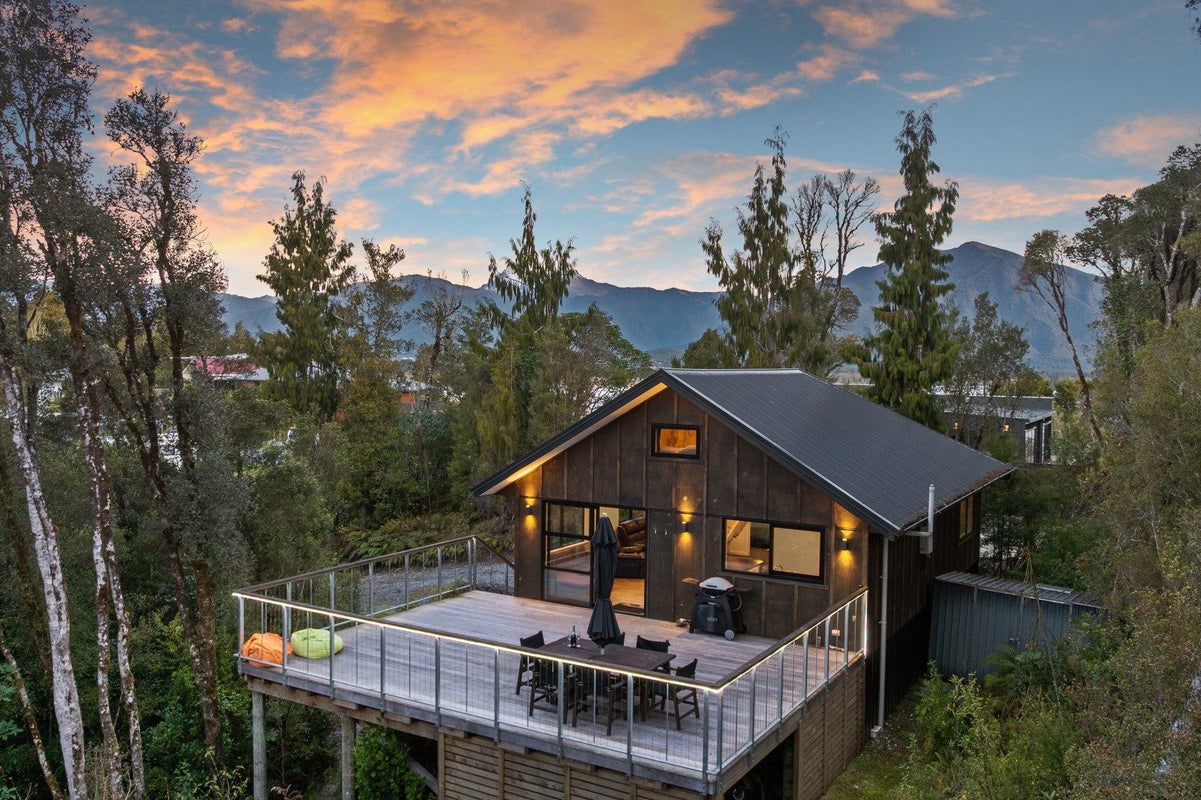 11 Brownlee Drive, Moana, Moana - Carousel 2