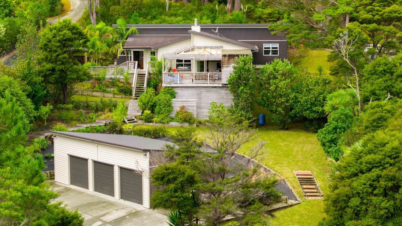 29 Kay Road, Swanson, Auckland - Carousel 1