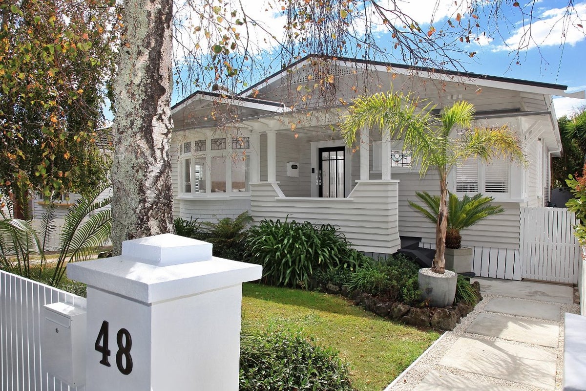 48 Calgary Street, Mount Eden, Auckland - Carousel 1