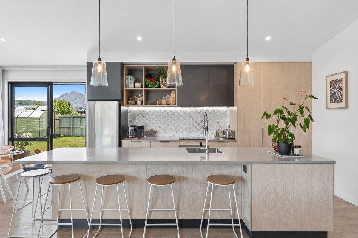 4 Rua Street, Albert Town, Wanaka - Carousel 1