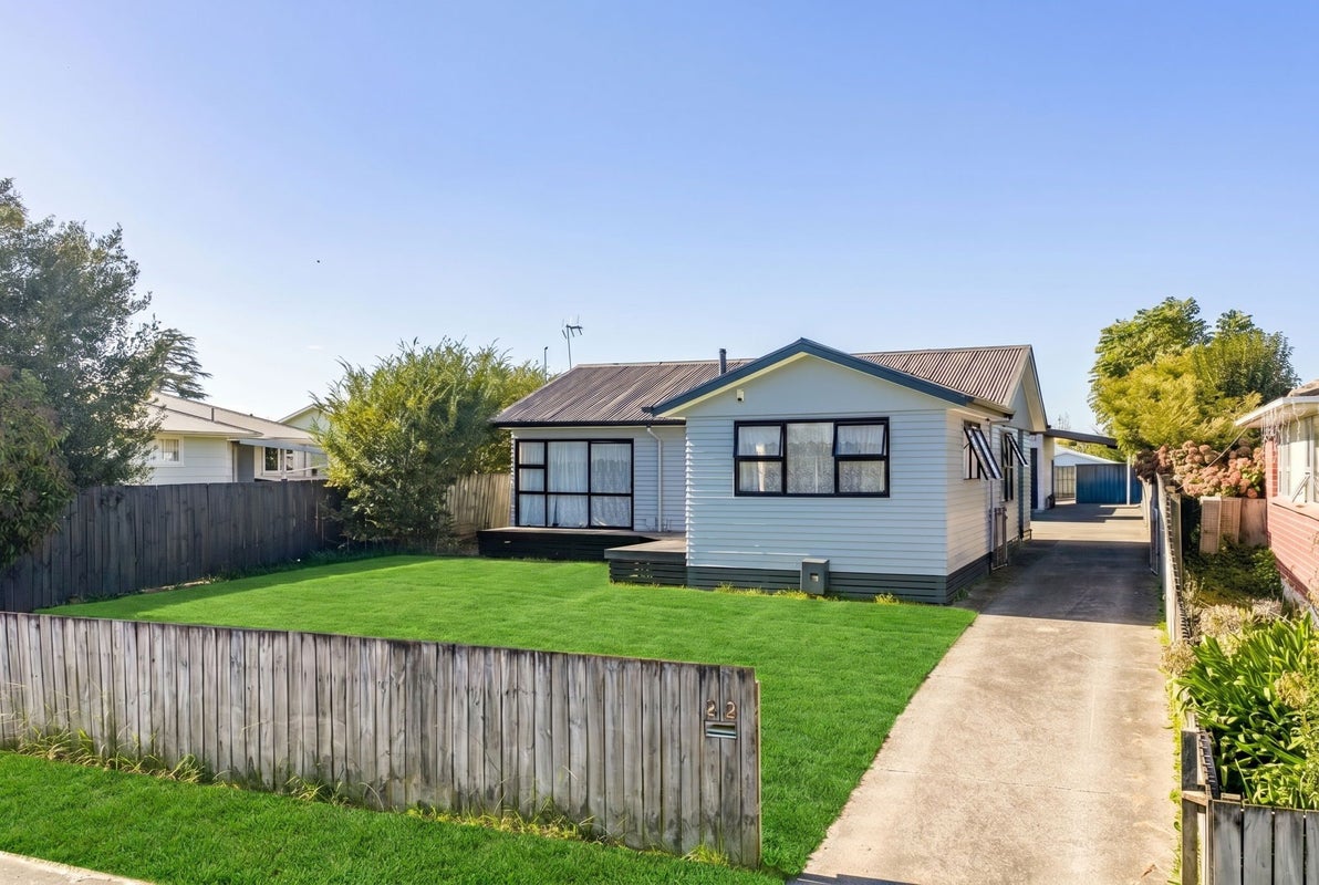 22 Sefton Crescent, Chartwell, Hamilton - Carousel 1