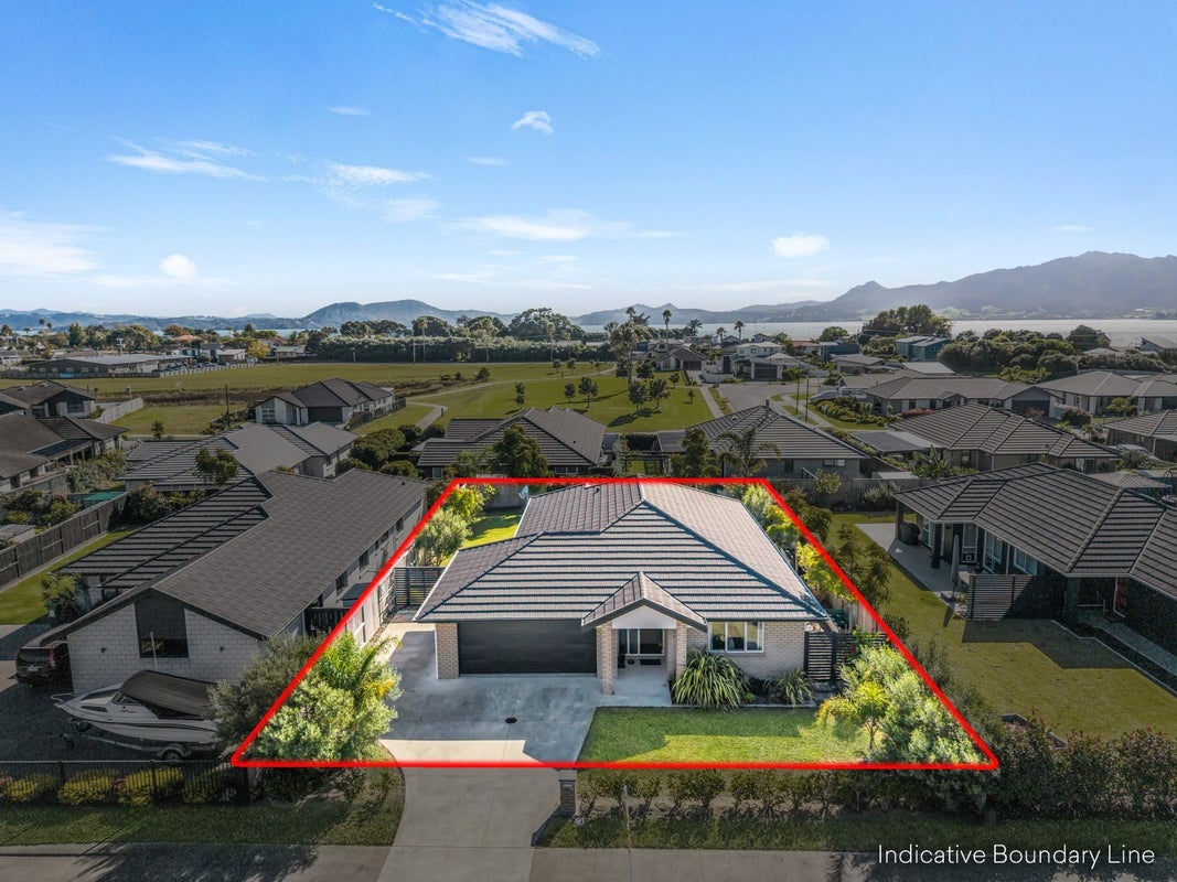 11 Kaurinui Crescent, One Tree Point, Whangarei - Carousel 1