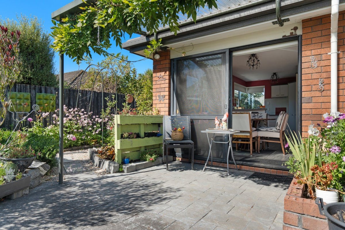 8 Lordship Place, Templeton, Christchurch - Carousel 2