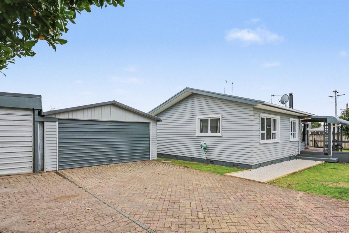 15 Carlisle Street, Greerton, Tauranga - Carousel 2