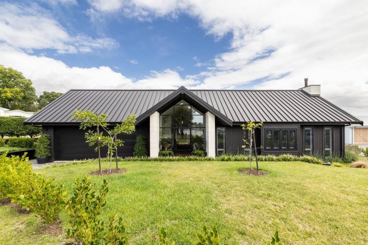 58 Breadalbane Avenue, Havelock North, Havelock North - Carousel 2