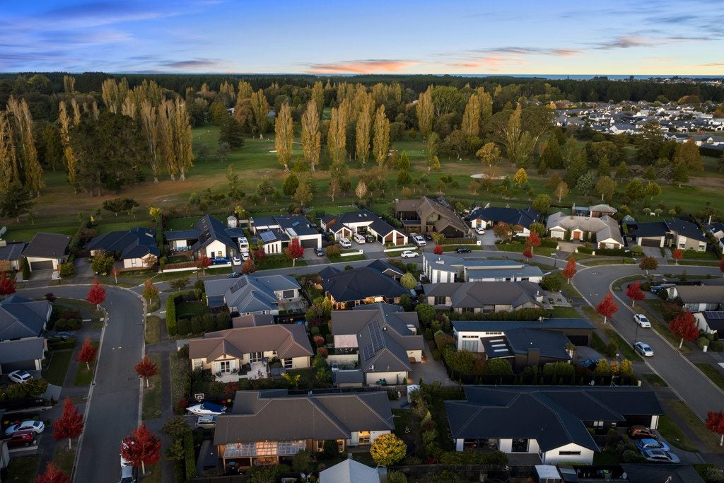 4 Kawharu Street, Marshland, Christchurch - Carousel 28